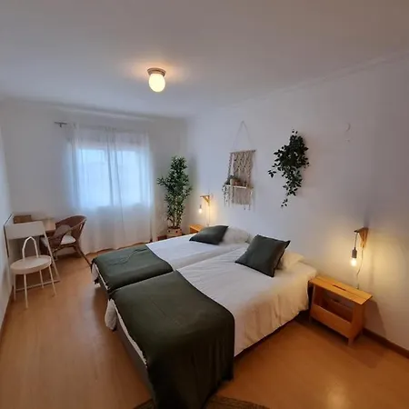 Be Surfhouse Гостевой дом Балеал